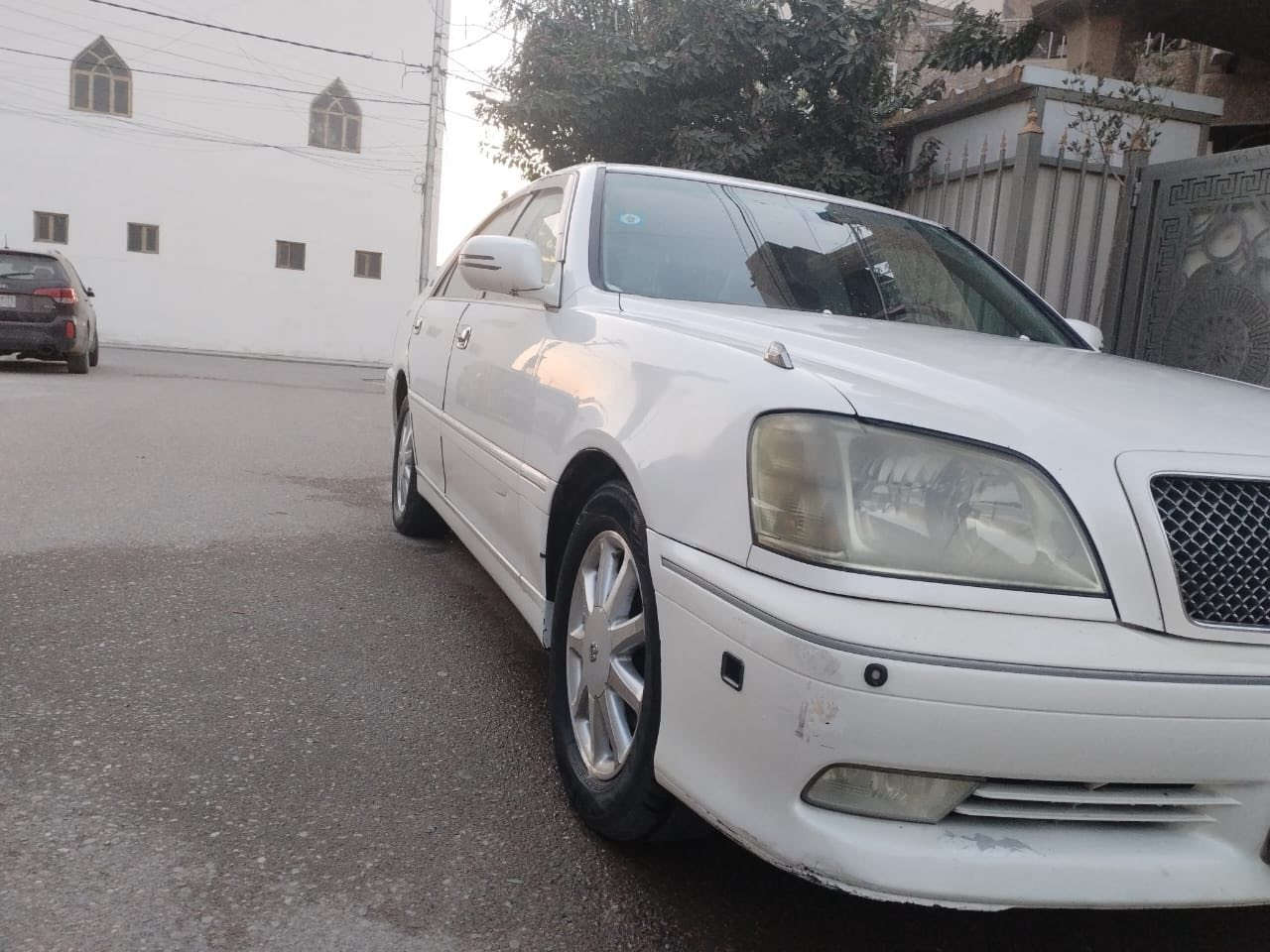 كراون 2003 اربع دكم للبيع
السلام عليكم
كراون 2003 اربع دكم فول ما عدا الفتحه
محرك ديفور الجبير 3.6
مواصفاتها معروفه حساسات امامي خلفي ثلاجه برده والخ.. حتى كاميرات جانبيه بيها
تحوير نجف كامل عارف العيساوي
ومغلفه جلد الارضيات للحفاظ عليها 
سياره حلوه ما ناقصها شي 

ماشيه 160 الف
مكان السياره بغداد

السياره باسمي تحويل ثاني يوم شرط تستلم سنويه باسمك، وارقام السياره قبل كم يوم سويتهن الانكليزي الجديد موجود اخر صوره

السعر 140 ورقه وبي مجال

للاستفسار اكثر ***********
