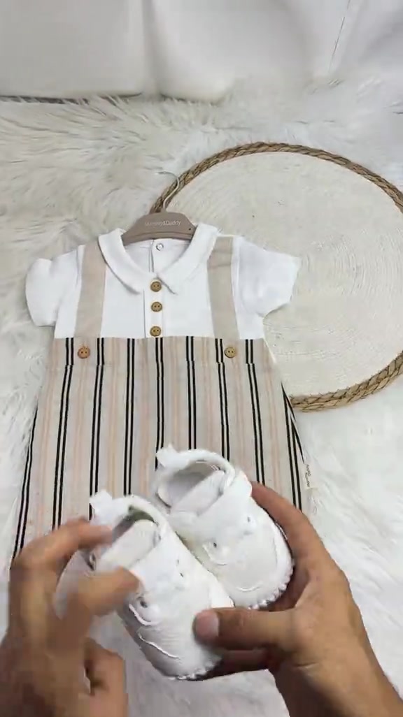 👶🖤 أوفر طلعة يجنن باللبس 📏 يلبس من حديث الولادة لعمر ٩ أشهر 💰 السعر: ١٥ ألف فقط للطلب والاستفسار: 📱 *********** 📱 *********** الكميات محدودة ✨ مناسب للطلعات والمناسبات.
