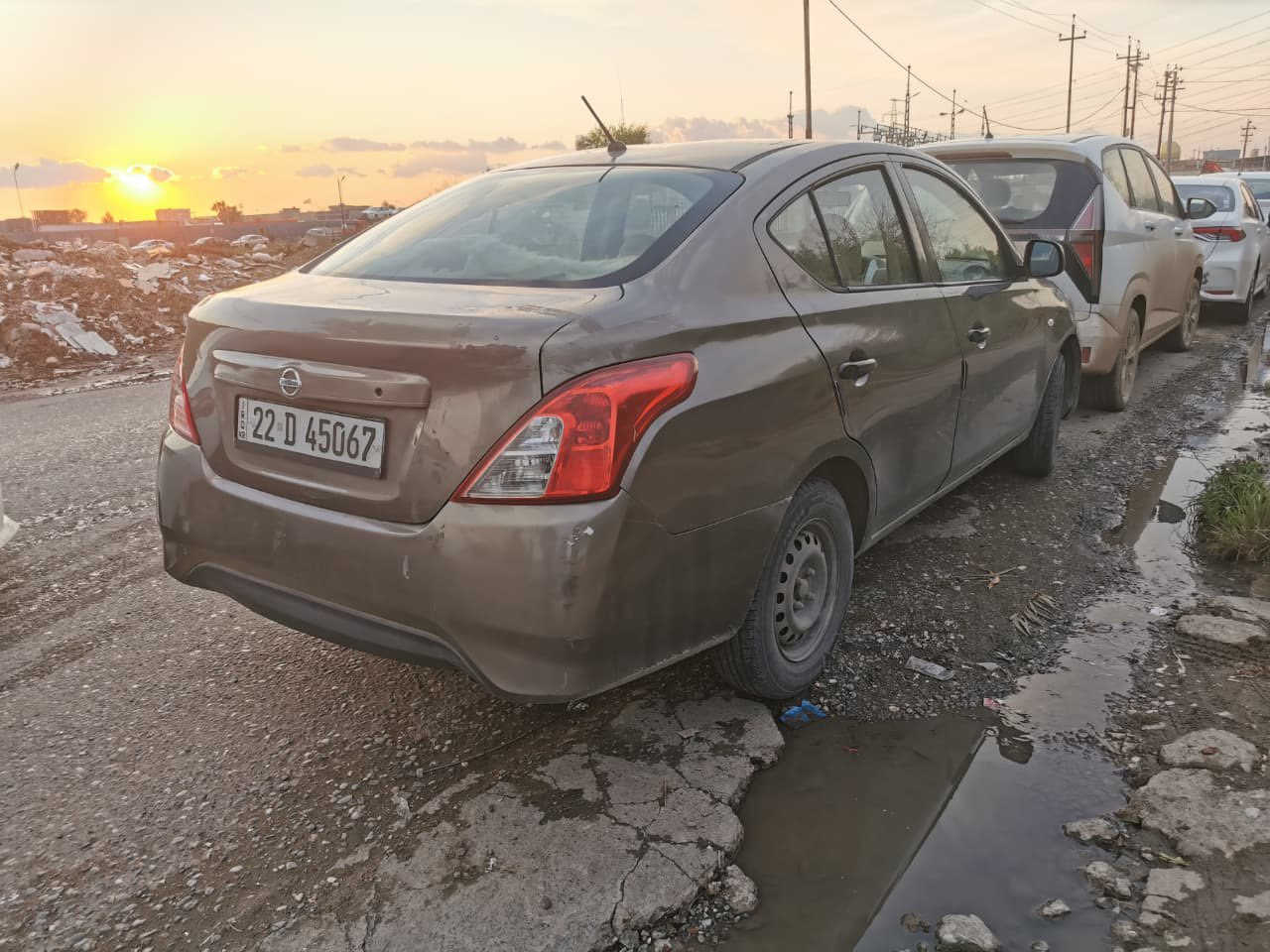 ٢٠١٥
سي بارجه ي بشتي سبوخه 
سه نه وي ٢٠٢٩
سحر ٨٤ كه ميك مه جال 
***********
