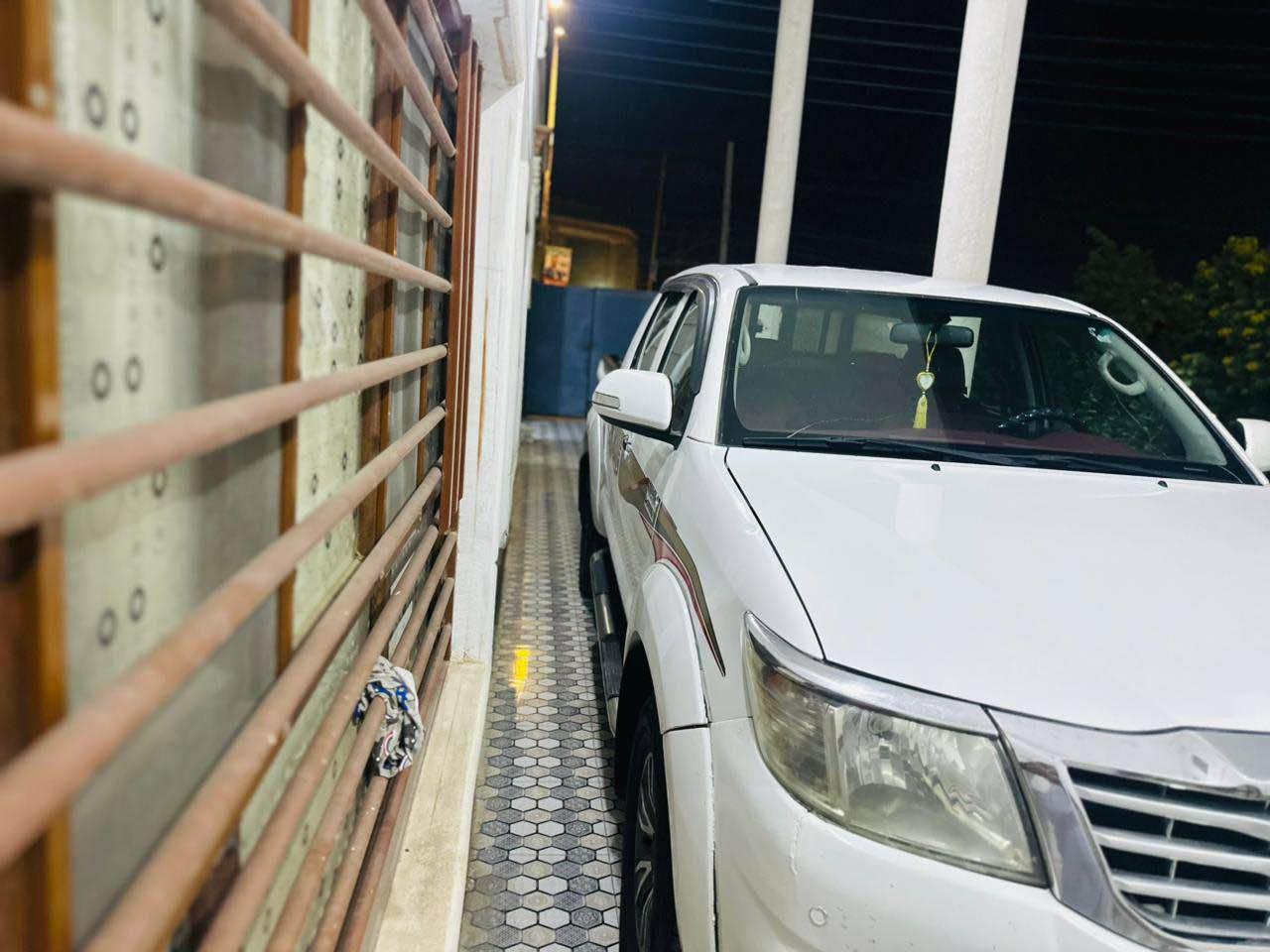 السلام عليكم تويوتا هايلوكس سعودي فول موديل 2013 كفاله ناطقه ام الدعاء جربه ماء بلادي مال كشتات
فور ويل كير اوتماتيك 
السعر (218$) وبيها مجال
***********
***********
السياره جاهزه ما ناقصه اي شي النجف, العراق
