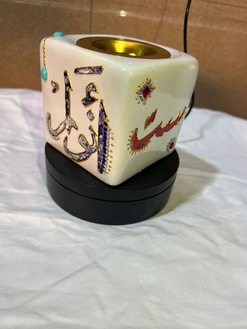 هدايا عيد المعلم 
رسم على الزجاج حسب الطلب 
للطلب والاستفسار التواصل على الخاص 
توجد خدمة توصيل لجميع محافظات العراق


**إذا كنت صاحب هذا الإعلان وتريد حذفه لأي سبب، رجاءا أرسل رسالة إلى الدعم الفني**