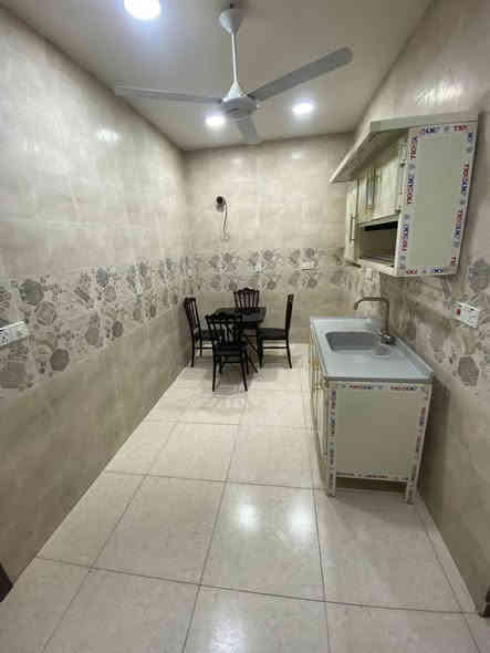 السلام عليكم:
#شقه للإيجار  #طابق ثالث تحتوي على:
غرفتين وصاله ومطبخ وحمام.
السعر (700الف).
المنصور/الداوودي.
#ملاحظه/(السكن عائله فقط)
الاستفسار على الرقم *********** يوجد واتساب 📞.
