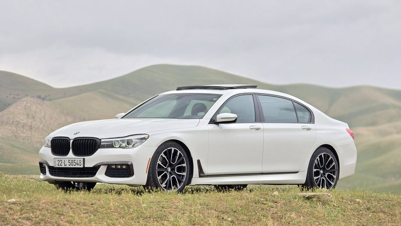 Bmw 740li 2018 m pakij
ماشي ٩٨ الف ميل
صوره سونه ر موجود 
سعر 268 
فقط بيع
***********
***********
