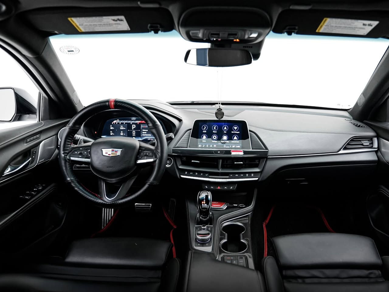 Cadilac ct4 V 20 years model 2024            ***********
