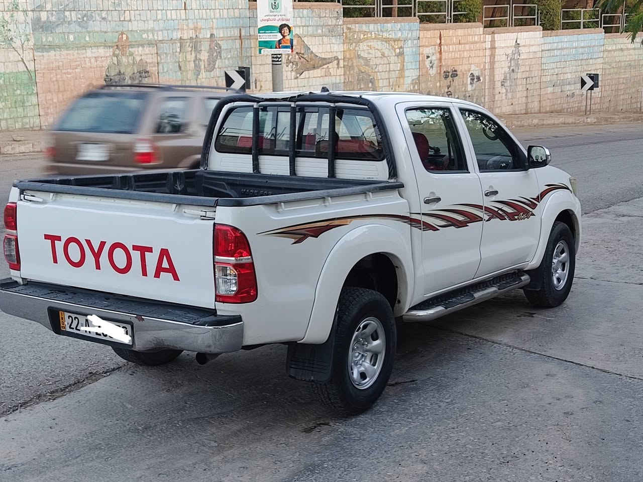 مەرزی 2013گازە  دەبل ئەکسل بی بۆیاخ مەکینەو گیڕی بەشەرت نەکراوەتۆ سەنەوی تا2028تازەیە تایەی تازەیە سعری180گەڵاو ماعمەلە شوین سلیمانی  ***********      ***********
