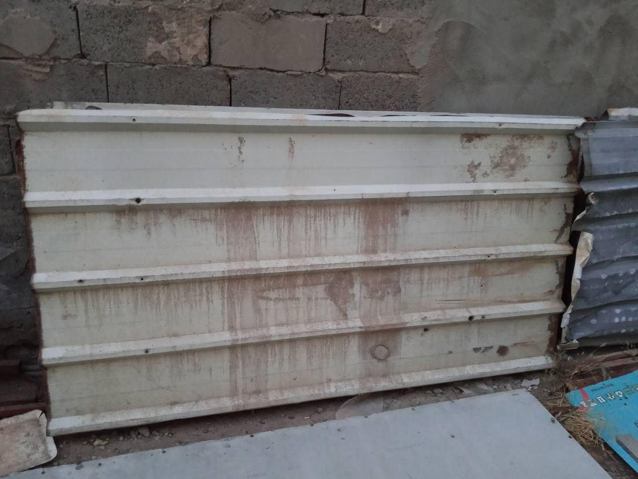 سيم سياج 3لفات وجينكو 7قطع طول 4متر سندوش 3قطع طول 2 بوري مربع عدد 3 طول 6متر للبيع مكان بغداد الدوره  للتواصل ***********
