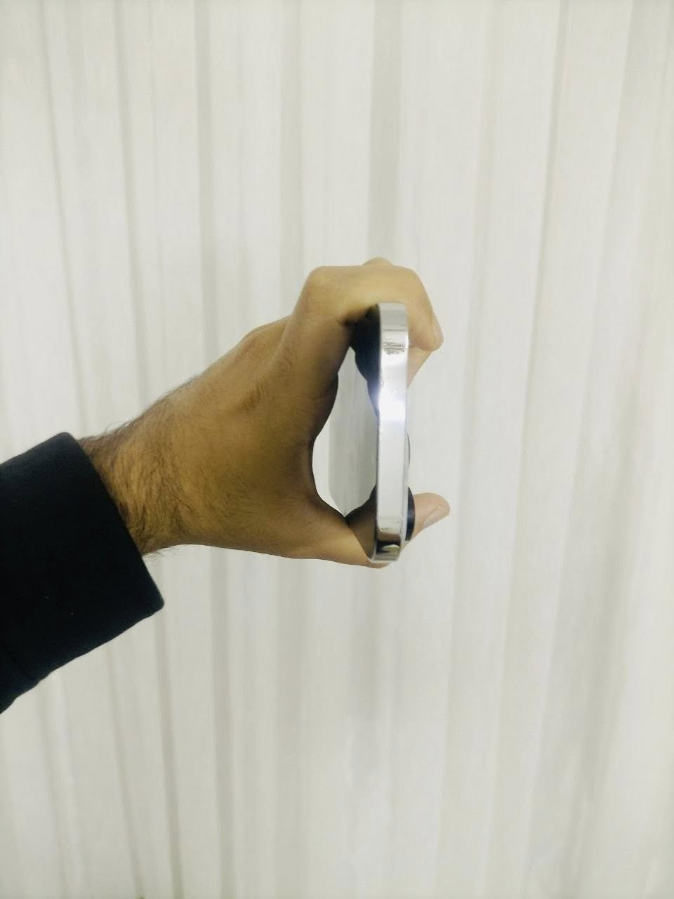 السلام عليكم 
ايفون 14 برو ماكس 
ذاكره 256 
جهاز مبدل شاشه اصليه بشرط مال تفصيخ من جهاز ثاني 
3 خيارات 
جهاز ما بي اي مشاكل كله  شغال و 100‎%‎
بطاريه 74
وما بي اي صرف 
سعره 700 وبي مجال 
مكاني فلوجه 
الشراي يتصل

‭0787 621 9413‬
