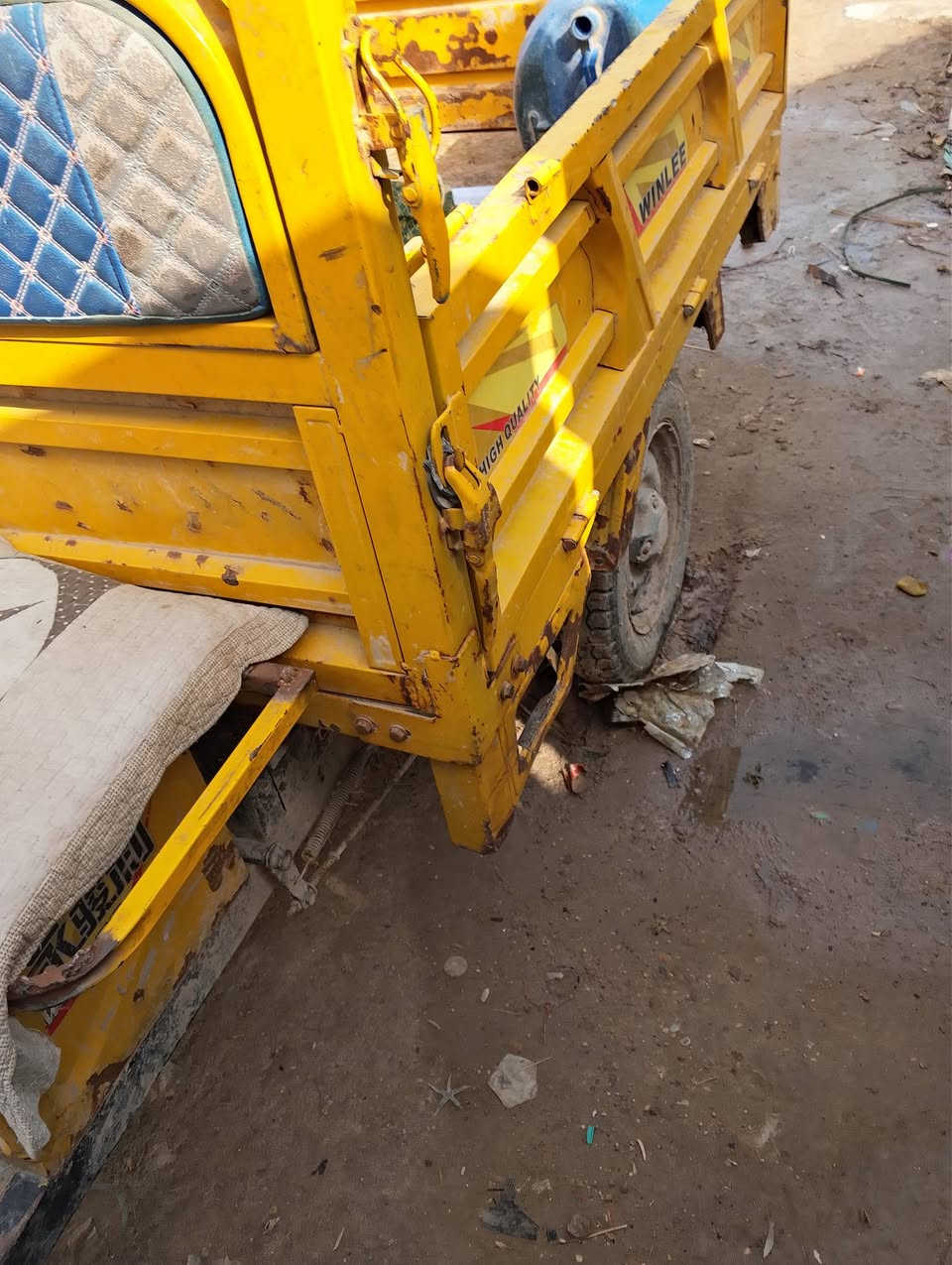 ستوته كامله بس تحتاج بعض الملاحظات بطاريات ع الفحص السعر750مكان ابوغريب ابومنيصير..


**إذا كنت صاحب هذا الإعلان وتريد حذفه لأي سبب، رجاءا أرسل رسالة إلى الدعم الفني**