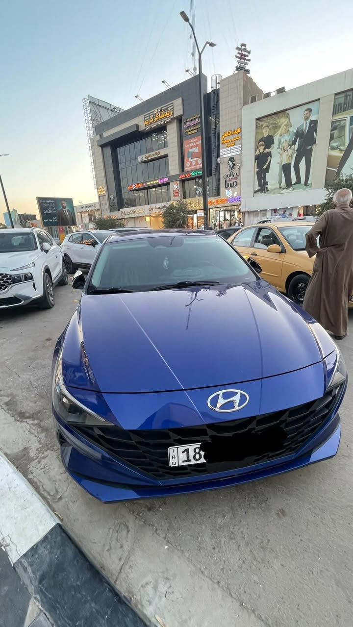 السلام عليكم 
النترا موديل 23 أمريكي 
بدون ايرباك بدون دواخل 
مرقم بابل محرك 2000 دوش مواصفات
1-دعم Apple CarPlay و Android Auto.
2-بصمة 
3-مثبت سرعة 
4-مانع انزلاق
5-شاشة ديجتال 
6-تثبيت مسار او قيادة الية
7-نظام فرامل تلقائية للطوارئ 
8-auto hold
9-كامرة 
10-سايد بريك دكمة
11-مودات قيادة
12-حساسات و رادرات 360* 
و غيرها من مواصفات ال sel 
كير Cvt 8 نمر 
داخل السيارة بالون الاسود 
ملاحظة كلير جاملغ خلفي نفس جهة الحادث 
و بارد صغير ب باب السايق 
السعر خاص او واتساب (السعر مناسب) 
رقمي ***********
موجود واتساب
و موجود خاص واتساب ايضاً 
مكاني بابل
