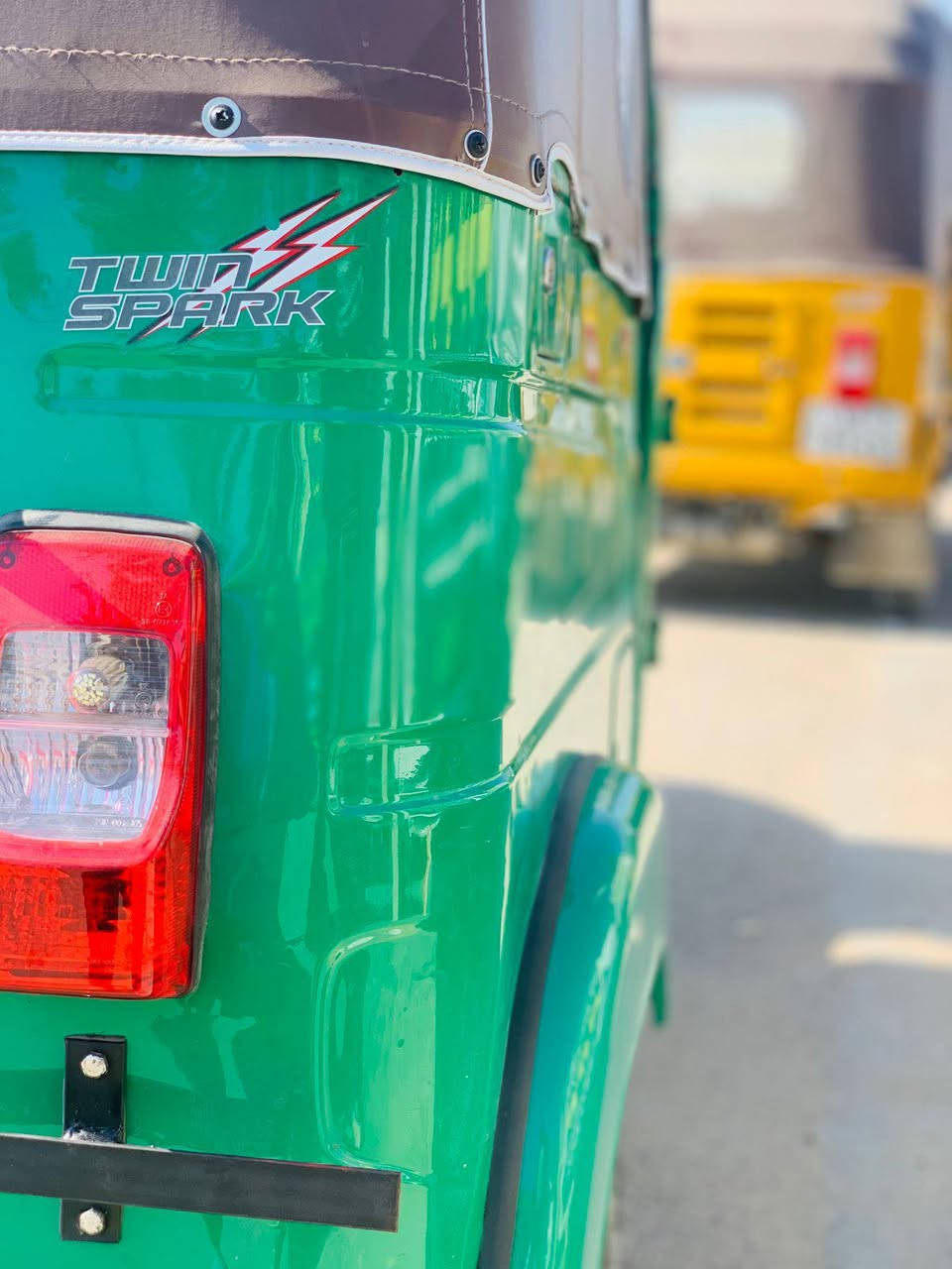 سلام عليكم تكتك موديل 2022/12يوم29
تكتك شوفت عينك نضافه
 مكان لعبيدي.  ***********
