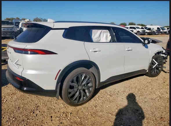 toyota crown 2025 limited
سيارة من امريكا 
ليمتد فول مو صفات 
١٧٥$ مجال 
*********** أربيل
