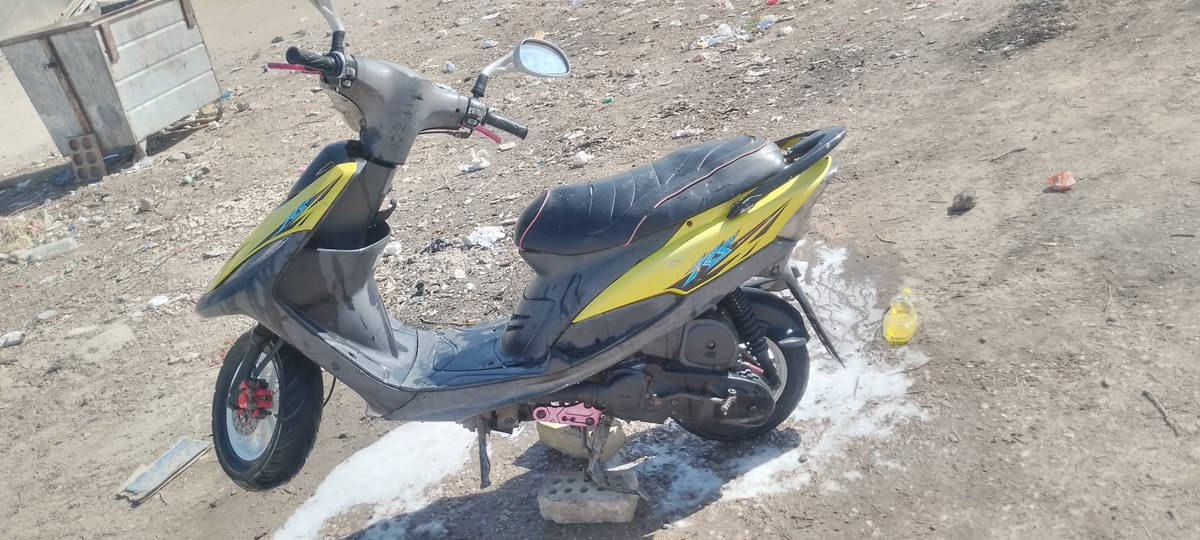 سلام عليكم دراجه ماكس البيع او مراوس بستوته دراجه مكينه  49 بلادي 
دراجه نضيفه و عليه تعديلات خارجيه 
دراجه بدل بيه ولفات مال شركه تاي وان 
الصلي مفتوحه بس مره تبديل ولفات دراجه نكره سلف يعني بس شغل و تطلع السعر 450
و بيه مجال مكان بابل الحصوه حي نتصار 
رقمي ***********
موجود خاص
