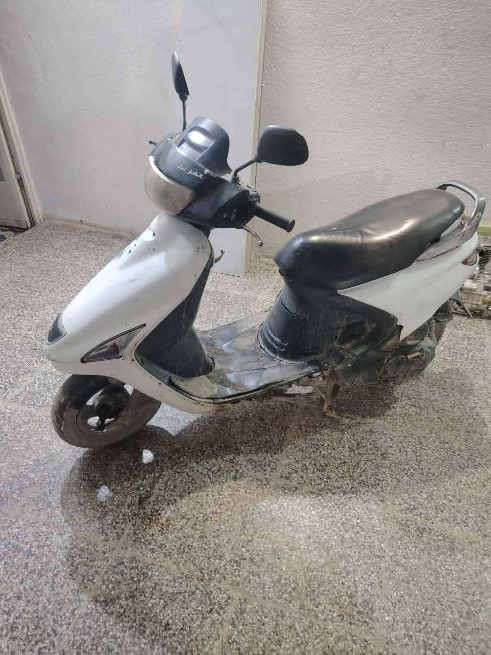 فراشه للبيع كوفه ٣٠٠ وبيه مجال ***********
