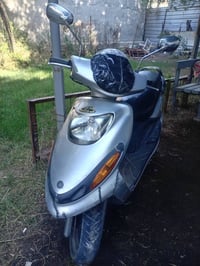 دراجة دولفين معلك بيها ولف أبيع طافية يعني حديدة السعر 300 ألف وبيها م...