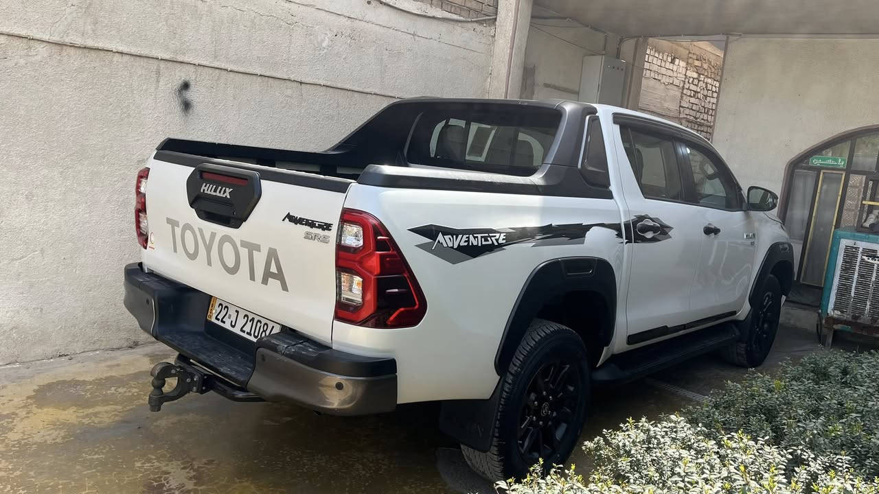 سلام عليكم للبيع تيوتا هايلوكس 2024
ماشي 30 الف رقم اربيل 
ادفنجر فول مواصفات للاخير 
حساس امامي خلفي 
٤ كامرات
٦ سلندر 
قطعتين تبريد 
٦ سماعات
مري شفط 
لد امامي خلفي 
شاحن وايرلس
باقي المواصفات معروفه السعر 410 
الاتصال ***********
