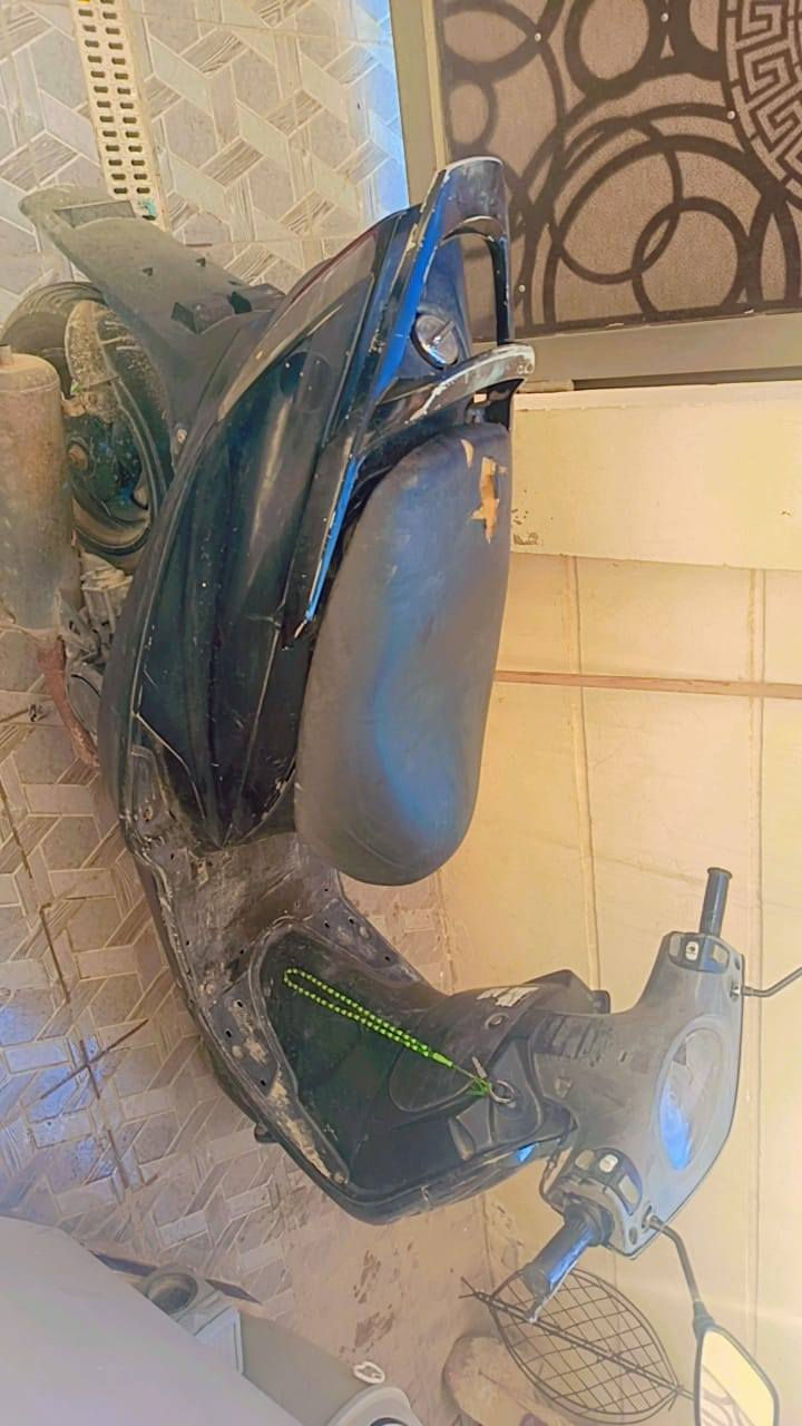 السلام عليكم ماكس ١٤٠ دراجه شغاله بس ابيع كوم حديد مرات تشتغل ومرات متشتغل كفرات كامله كابريتر بلادي تايرات جدد بيها الله شاهد دراجه تخبل العنوان تقاطع درويش بغداد الاتصال ***********
