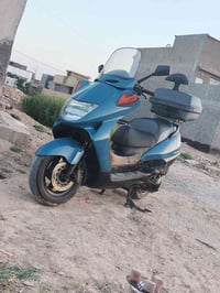 دراجة فور سايد • مكينة ٢٥٠ • الاسكان