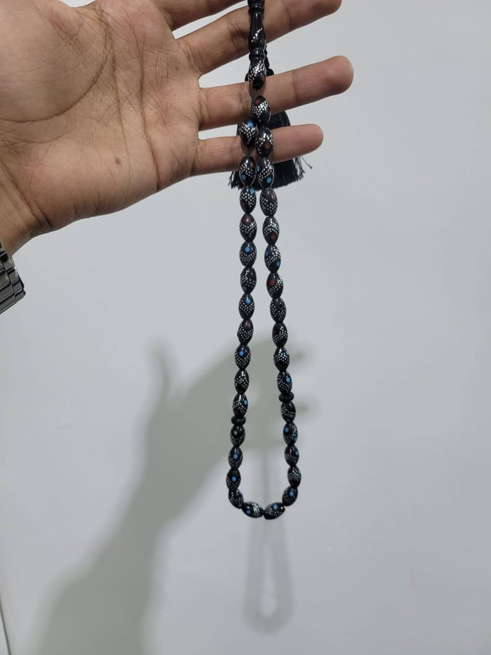 السلام عليكم
سبحة يسر حجازي قديم و شرط الفحص ع الجهاز السبحة مضمومه و متعوب عليها بلفضه هواي علق
ب( تم) يوصلك السعر خاص مكاني بالنجف الاشرف 
*********** رقمي بي واتساب
