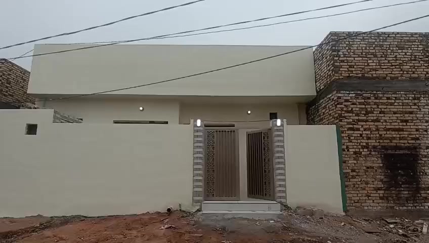 السلام عليكم بيت للبيع جديد مساحته 100 متر مكانه العباسية-حي السلام قريب الشقق السكنية وللاستفسار أكثر الإتصال على الرقم التالي 
‏‪***********‬‏
