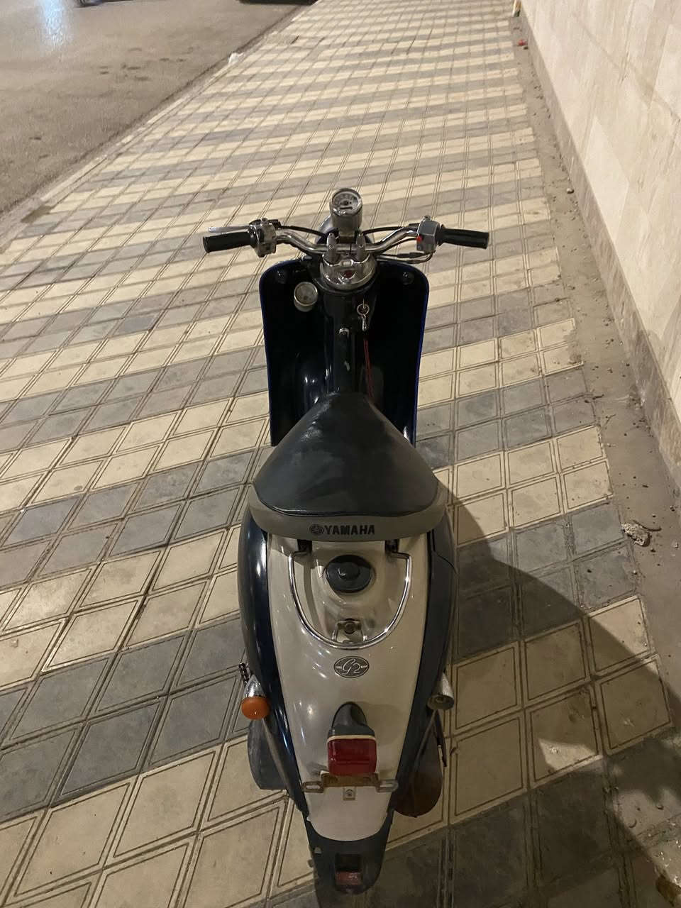 دراجه مصريه 
خير من الله شلعه ومعدل 
اشاير 
الايت 
بريك امامي وخلفي 
تايرات جديده 
سلف هندر 
دراجه مفتوحه على ايد مصلح مضبوط 
بس كفراته تعبانه 
سعر ٢٥٠وبيه مجال قليل 
الاستفسار ***********
