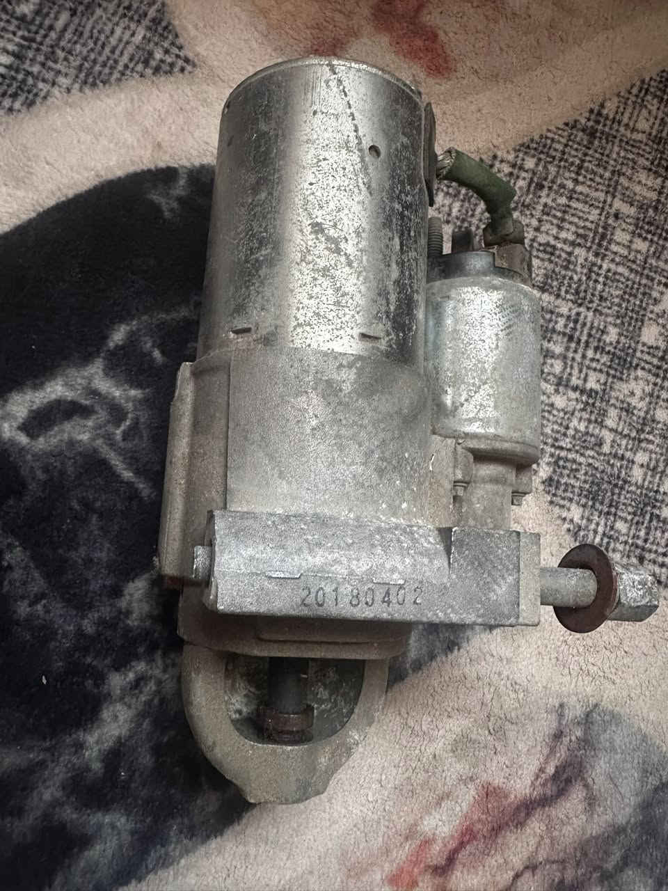 السلام عليكم 
عندي سلف مال يوكن
وكاله GM
شرط مامشتغل 
للبيع والله ماخذه 180 الف 
الي يفيده ينطي سعر


**إذا كنت صاحب هذا الإعلان وتريد حذفه لأي سبب، رجاءا أرسل رسالة إلى الدعم الفني**