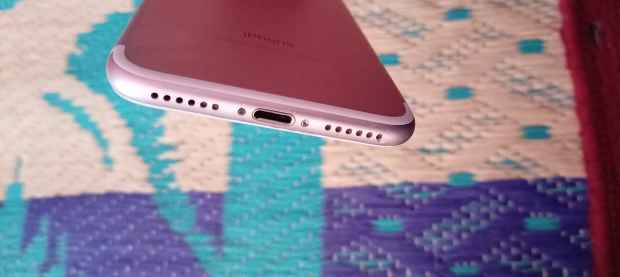 فون 7العادي مقفول ايكلود 
الشاشه مبدله بيه فطر بسيط مياثر ع شاشه 
البطاريه مبدله (100)
كلشي بيه شغال بس مقفول ايكلود لحد يجي ويكلي شبي مابي 
ذب سعرك وذا عجبني ابيعلكياه
مكاني الحله.. السياحي ماكو اي توصيل تجي انته تاخذه 👍🏼


**إذا كنت صاحب هذا الإعلان وتريد حذفه لأي سبب، رجاءا أرسل رسالة إلى الدعم الفني**