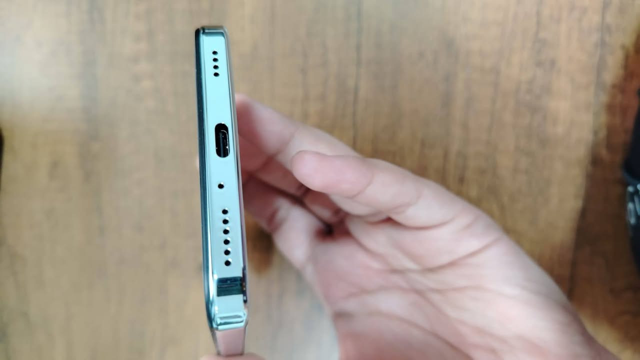 🔥 عرض نار 🔥
جهاز   TREIND Ai 17 Air 

جهاز جديد ما مستخدم 

✔️مميزات الجهاز ✔️

✔️ ذاكره 1تيرا 

✔️ رام 24 

✔️ بطاريه 5000mAh³

✔️ شاشه 6.6inch

✔️ كفر حمايه 

✔️ لاصق شاشه 

✔️ كيبل شحن 

💯💯 ملاحظه.. الجهاز مدعوم بالذكاء الاصطناعي Ai يعني يسهل عليك الاستخدام بنسبه 100/100 

الجهاز مقارب كلش لنظام الايفون 

سعره 250 الف 💰💵 

للتواصل خاص او ع الواتس ***********
