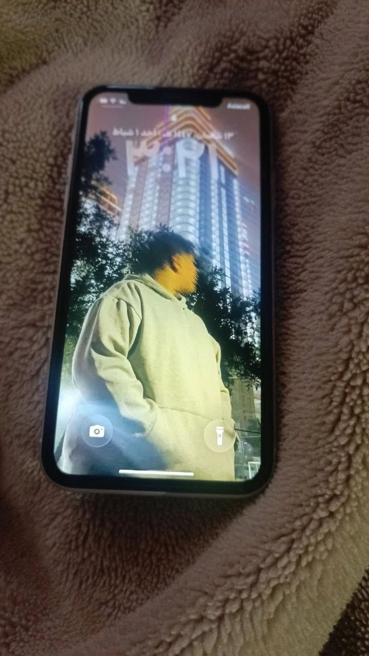 السلام عليكم جهاز ايفون 11 عادي للبيع ذاكرة 128  بطارية 93 الجهاز ابد مامفتوح وتر بروف لامبدل شاشه لابطاريه ( الجهاز نضيف ) السعر 295 للتواصل *********** واتساب فقط مكاني بغداد مدينة الصدر
