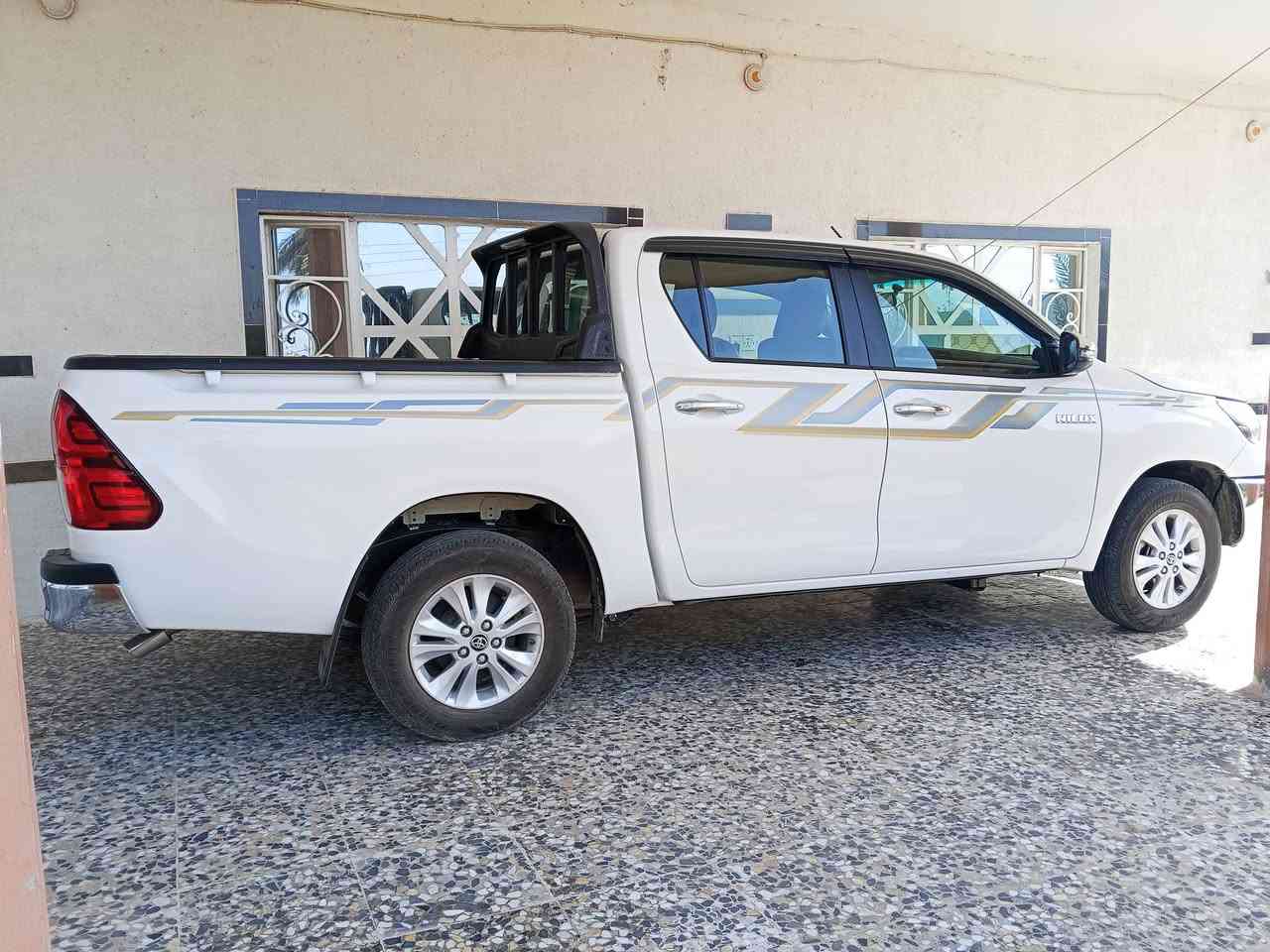 السلام عليكم
تويوتا هايلوكس  موديل 2025 كير اوتماتيك
 كويتي ماشية 14 الف بحالة الوكالة كفالة عامة من جكة الابرة 
مدوشمة دوشمة كاملة 
السعر 310 وبيها مجال قليل 
للاسستفسار 
***********
***********
اخوان الموشراي لا يتصل رجاءا
