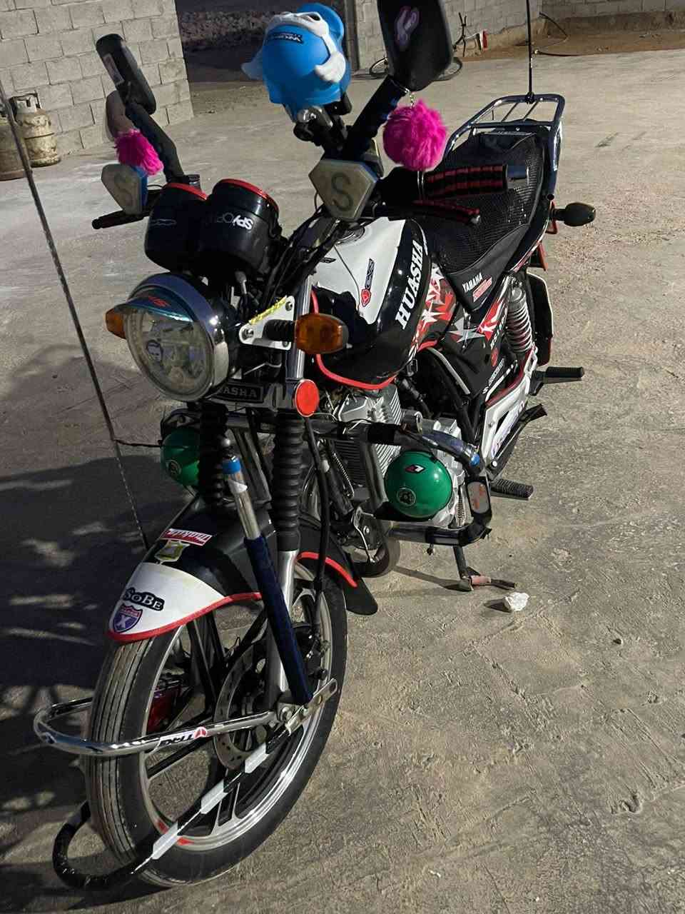 سلام عليكم هايوشه موديل 23 بعده شركه ماممفتوح بعده وضع شركه السعر 950وبي مجال 😁رقم *********** و مراوس ب فكتره
