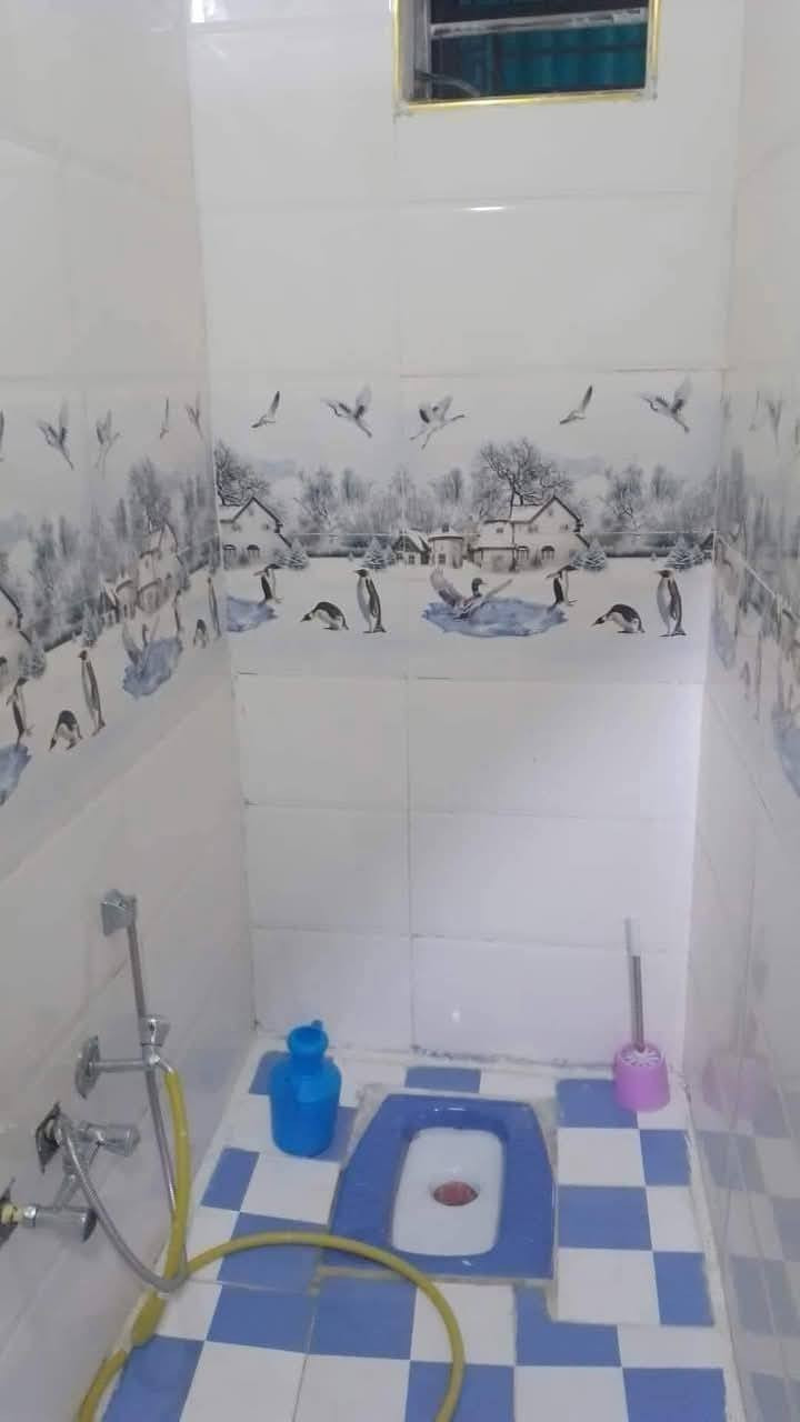 بيت حي الامين الاول طابقين المساحه ١٨٥متر طابو زراعي سند ٢٥ يطوب مي ومجاري وكهرباء خطين ومقرنص وتبليط بلباب وهذا رقمي ***********
