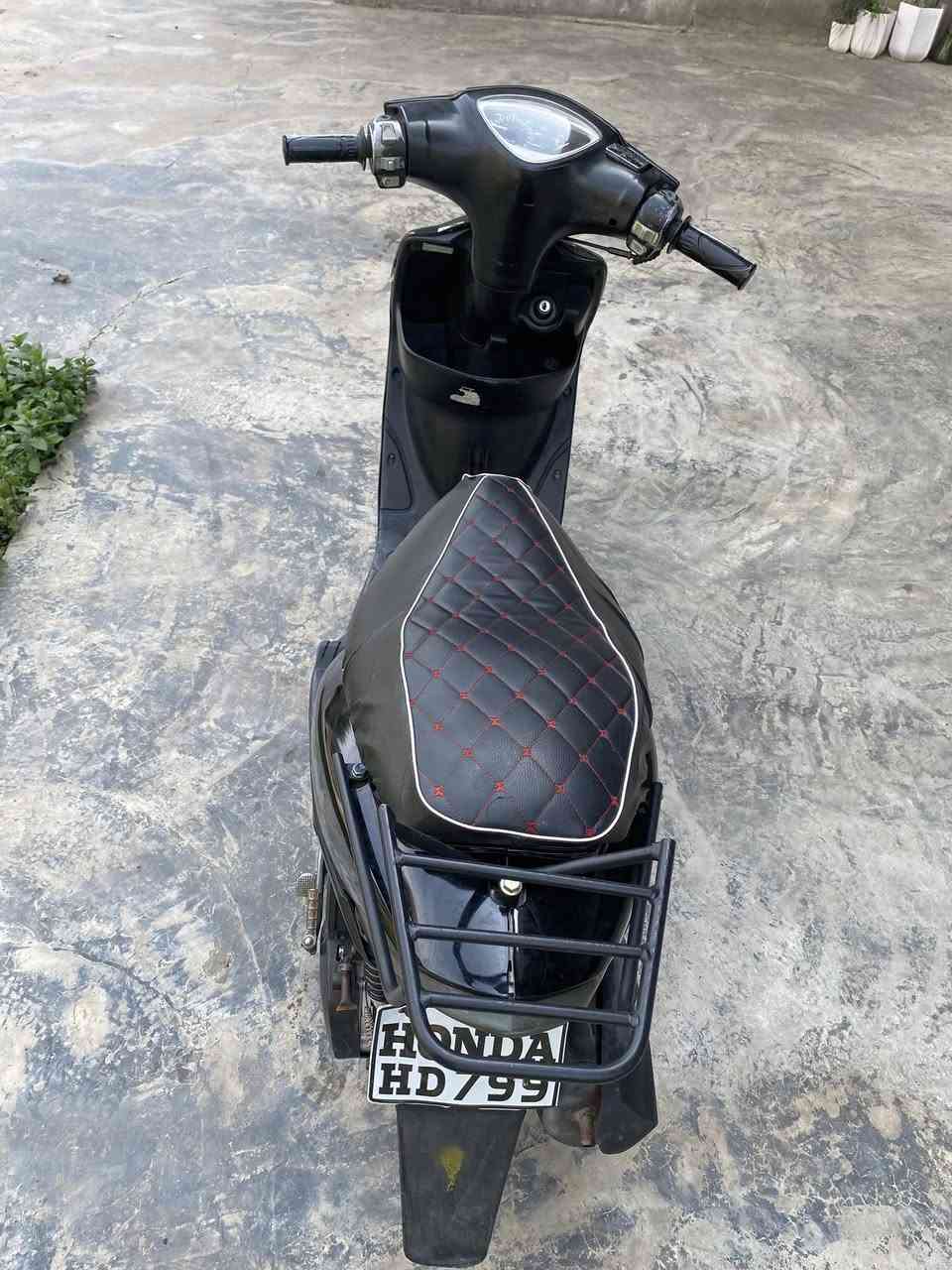 ماكس عدله بوشه بلاد  49 دارجه كلش نضيفه تشتغلل ماكو صوت ماطور شحن عبالك مكينه كلش حلوه وممتعوبه دراجه رايدها 500 مكاني ديالى حلولاء ***********
