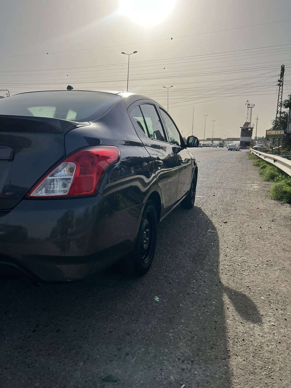 ‏﷽
سلام عليكم للبيع فقط نيسان فيرسا موديل 2015 
السياره نظيفه ماشيه 100 مايل تحكم جهتين وكاميرا بلمرايه والباقي المواصفات العاديه رقم بغداد مميز حادثه وجه قبق الصندوك والسوانار مرفق مع الصور السعر 88 $ وبيه مجال بسيط   ☎️   ***********                                                             ☎️   ***********
