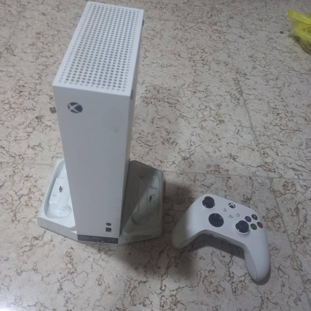 Xbox series s
نضيف ١٠٠/١٠٠
غير مفتوح
يده اصليه شغاله فول
معاه قاعدة تبريد ٣ سرع+ شحن يدأت
سعر ٣٠٠ 🔒 
مكاني موصل ما عندي توصيل


**إذا كنت صاحب هذا الإعلان وتريد حذفه لأي سبب، رجاءا أرسل رسالة إلى الدعم الفني**