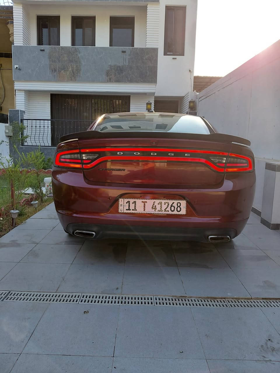 جارجر ١٩ رقم بغداد حادثها جالمغ وبنيد وباب خلف الصدر مبدل بدون دواخل بدون ايرباك سياره جاهزه كير مكينه تخم تاير السعر ١٧٠ بيها مجال قليل مكان السياره بغداد 
***********
