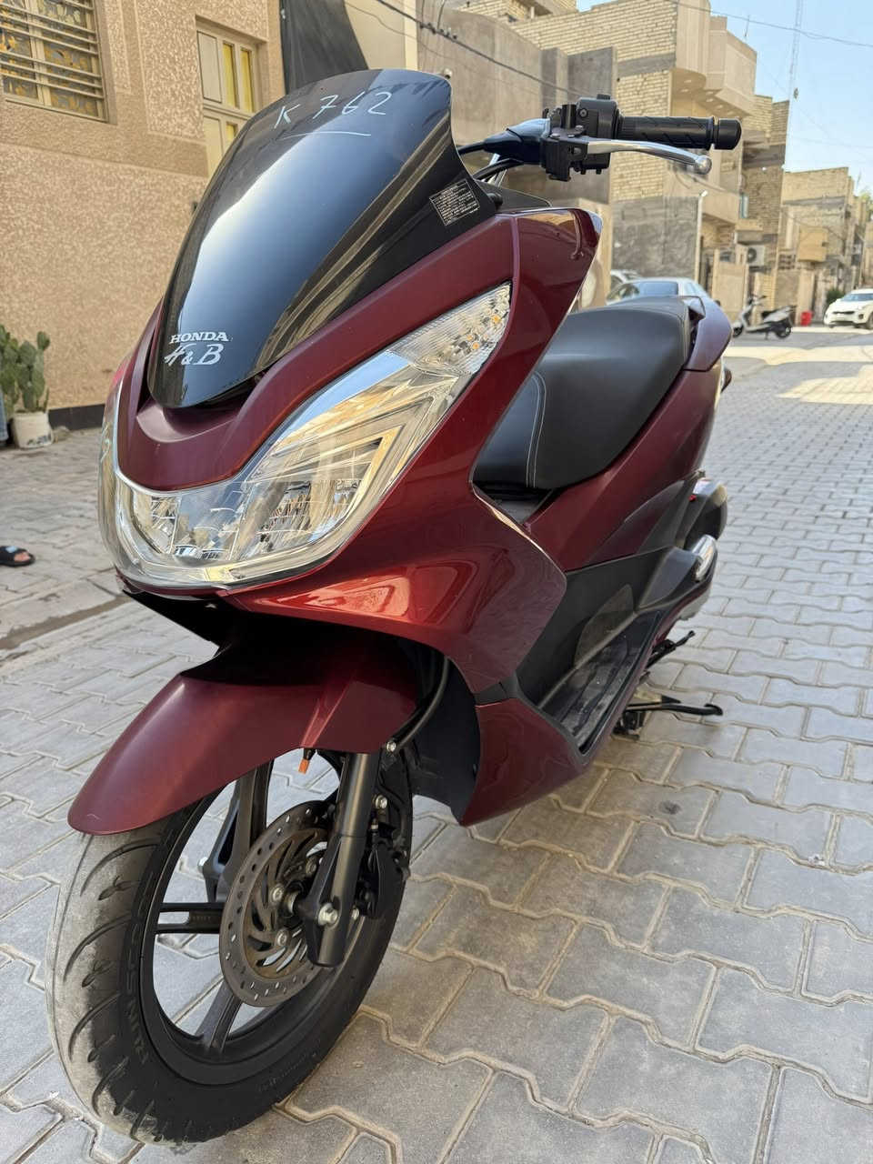 السلام عليكم 
جيل ثاني 
Pcx 150
2018 ياباني دراجه 
2 سويجات بلادي
دراجه  مال مزاد شرط كفاله 
لون ماروني 
محرك 150 وضع شركه 
جهاز نذار مال سرقه بلادي 
مكاني بغداد الشعله 
لاسعر خاص او ستفسار 

‭٠٧٧٠ ٣٣٧ ٦٨٥٣‬
