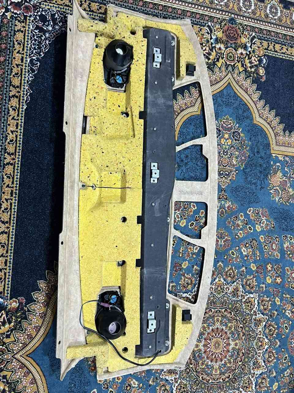 دشبول باخره  خلفي لبيع بيجي كامل وياه البرده وسماعات وياها ليط شغال السعر 125 جديد حاويه 
مكاني واسط  ***********
