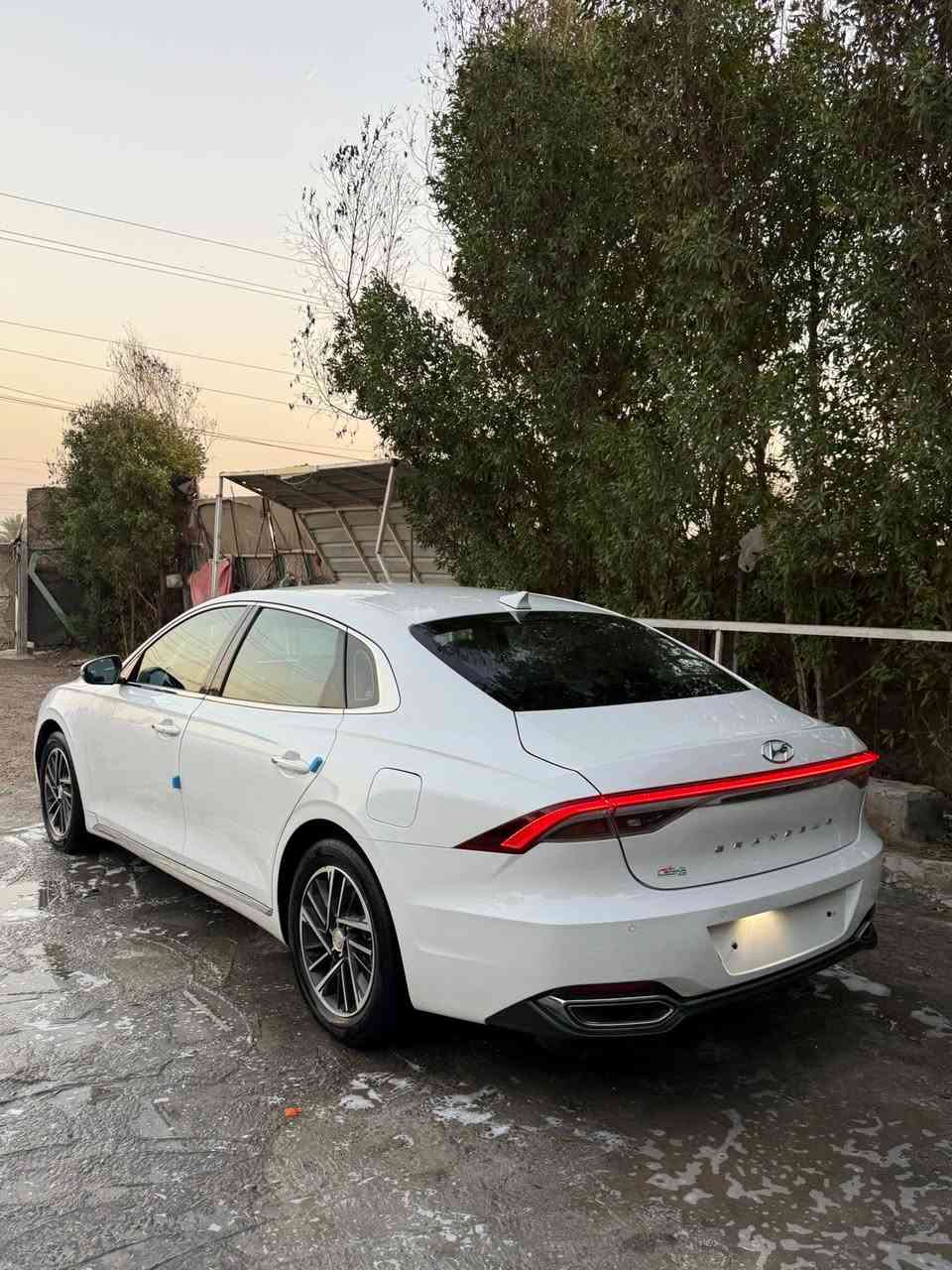 السلام عليكم
هونداي ازيرا 2023 وارد كوري غاز
محرك 6 سلندر
رقم بغداد
كشنات جلد
تدفئة تبريد
شاشه جبيره
حساس امامي
حساس خلفي
بصمه
اشاره بالمري
رادار امامي 
رادار جانبي
مكان السياره الديوانية
للاستفسار اكثر ***********
