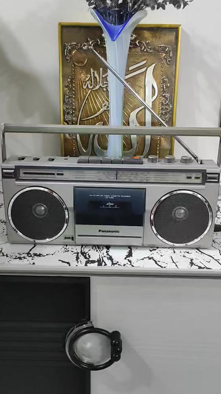 سلام عليكم 
راديو مسجل بنسونيك ياباني جديد جدا نضيف ما داخل تصليح اربع موجات مع اف ام سعر ١٢٥ الف


**إذا كنت صاحب هذا الإعلان وتريد حذفه لأي سبب، رجاءا أرسل رسالة إلى الدعم الفني**