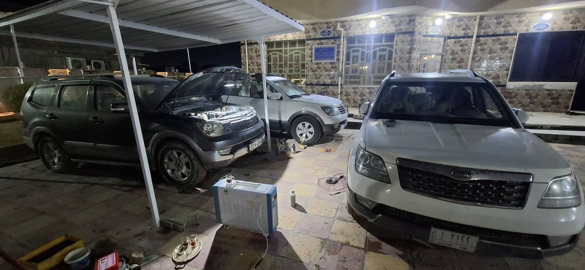 #اخوتي الطيبين جداً اعتذر لتأخيري بالرد بالتواصل اذا كان ماسنجر او وتساب او داخل التعليقات او بالموافقه على المنشورات ربي يشهد مشغول حيل ثقو بالله من الصبح حد هذا الوقت الي هو ساع ٢ او ٣ الفجر  يله اخلص شغلي او اكثر وقت لهذا السبب تواجدي يكون قليل سيارت تجي من محافظات ومكانات بعيده بفظل الله ودعائكم ناس تتعنه وما اكدر ارد احد او اتركه يرجع اكمله شغله وانا الممنون وطبعاً جاي اتعب العم ابو حسين يعوف دوامه ويجي نتعاون لخدمتكم
البركه بالموجودين ان شاءلله وما يقصرون وقدر ما اكدر اتواجد واكون بخدمتكم 
ودائمن #متوفر_على_الاتصال لو فقط ترميش اكون بخدمتك
***********
***********
ومره ثاني اعذروني اخوتي تعزون علي كلكم ربي يشهد وحقكم علي واطلب السماح هواي مراسلات وهواي تعليقات واشاره ومنشورات معلقه
