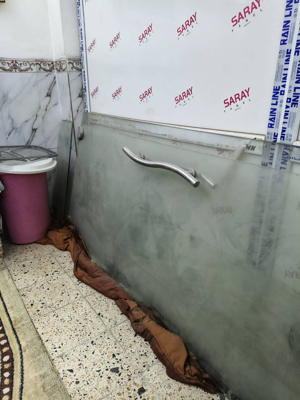 السلام عليكم جام خانه للبيع عرض 2500 ولارتفاع 2500 السعر 300 وبيه مجال بصيط مكان بغداد الشعب لاتصال ***********
