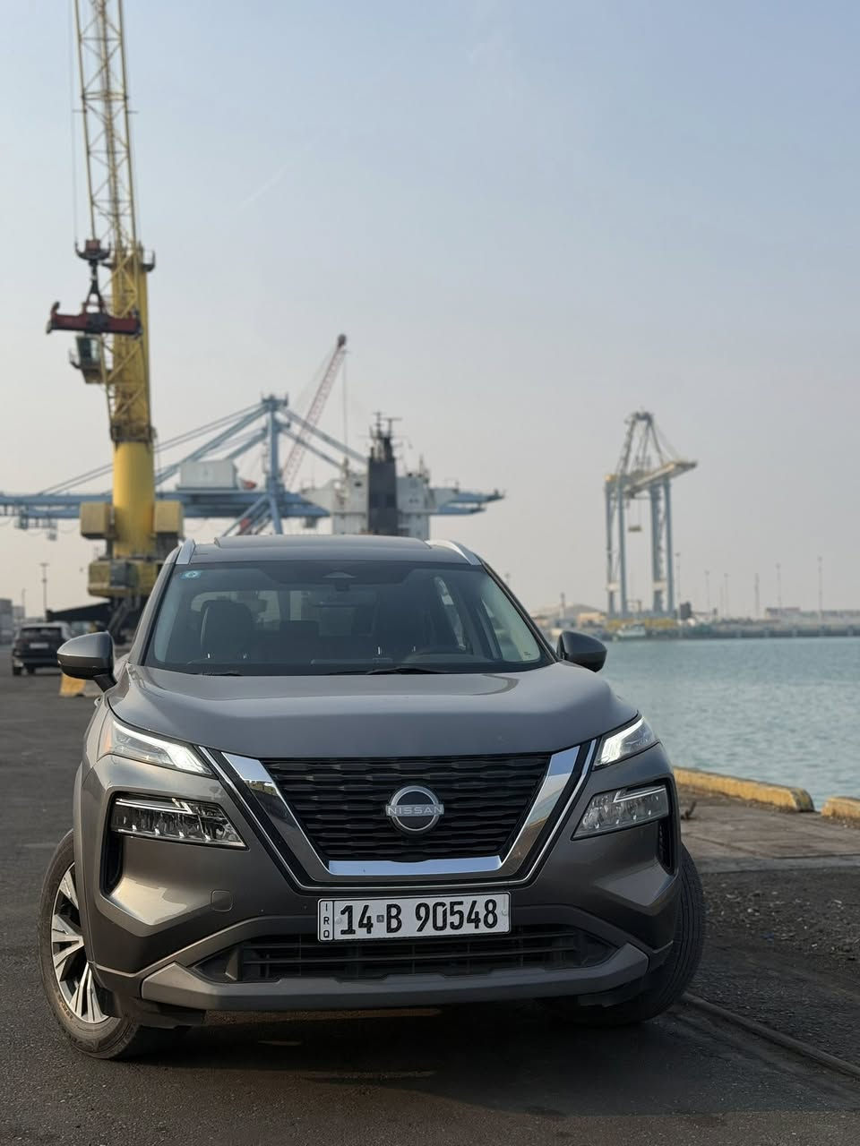 نيسان روج موديل 2023 sv بلاس فول مواصفات
مواصفات امريكية
• المحرّك:1500 تيربو (VC-Turbo) القدره  201 حصان
• مصابيح LED أمامية وخلفية + إضاءة نهارية DRLs. 
• مرايا جانبية كهربائية والمدفّأة مع إشارات.  
• مقعد السائق قابل للتعديل كهربائياً (8 وضعيات)، قيادة مريحة، وتدفئة للمقاعد الأمامية في الحزم المميزة
• شاشة لمسية تدعم Apple CarPlay و Android Auto.  
• مزايا راحة مثل تشغيل عن بُعد، تحكم من المقود، تحكم مناخي مزدوج المنطقة.  
• السيارة رقم بصره بسمي 
- [ ] • ضرر: سياره وارد غرق برغي ما مفتوح بيه والماي ما داخل جوه السياره كلش جديد وكفاله من الزلغ 
- [ ] بجم السياره مغلف نانو ب٤ اوراق 
• سعر 210  وبي مجال 
للتواصل ***********
