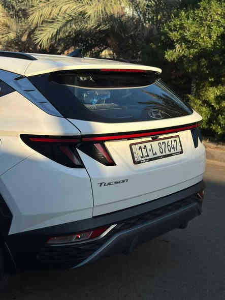 السلام عليكم للبيع فقط توسان خليجي ماشية ١٧ الف كيلو متر حقيقي موديل ٢٠٢١ 
مواصفات حساسات شاشة لمس مانع انزلاق هند بريك دكمة  نظام ترحيب وتشغيل عن بعد بيه هواي مواصفات والسيارة مال جناي حيل نظيفة والسيارة بسمي السعر شتين وعشرين ورقة وبيهة مجال حك الجية والسيارة بعد ريحة الشركة بيهة للاتصال *********** مكان السيارة بغداد شاؤع فلسطين
