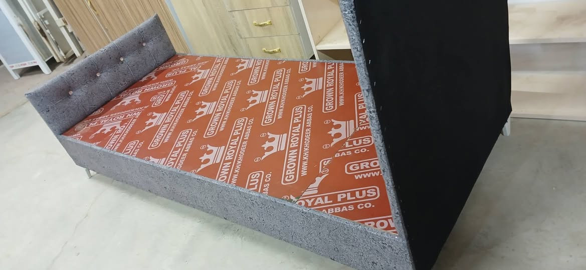 وصول سرير نفر دوشمه كامله شغل درجه اولى خشب بلاويد / العنوان بيجي شارع المصرف مقابل مدرسة الفضيله للبنات / للاستفسار /*********** /***********
