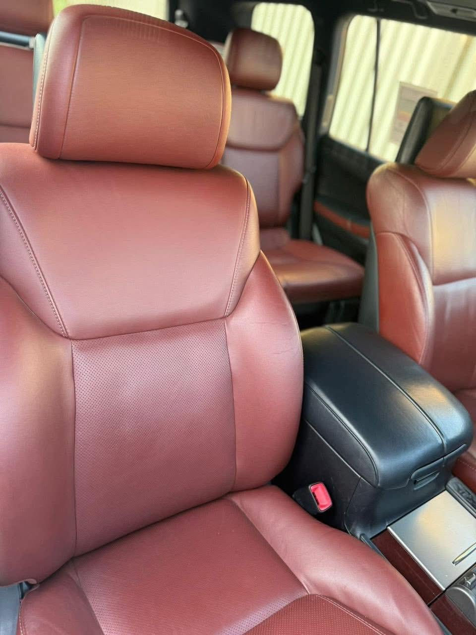 سلام عليكم لكزز موديل 2014
سياره جاهزه من كلشي  رقم بغداد إنكليزي سياره بريم فول  أم الطفايه مواصفات داخل مشمشي المرغوب ماشية 260 حقيقي السيارة كفالة   تخم تاير   مرايات شفط كشنات كهرباء +تدفئه وتبريد +كامرات 5 جكات  بيبان بصمات 5 حساس خلفي وأمامي  السياره جديده   

مكان سياره بابل قرب سيطرة الآثار 

رقم تلفون ***********
