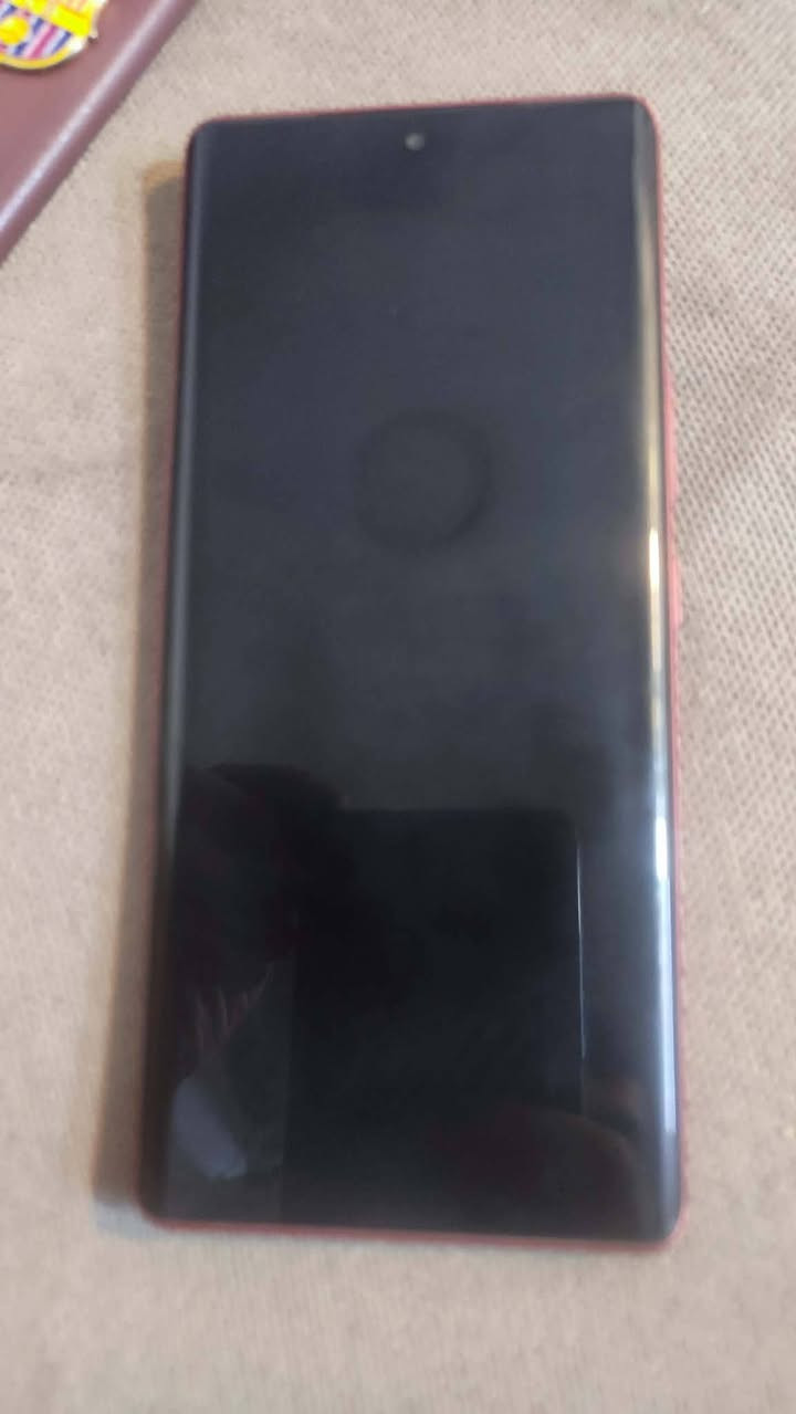 للبيع
infinix note 50s 5G 
مساحة 256جيجا
رام 8+5 
بيلعب ببجي 90 فريم
بطارية كبيرة 5200  
الجهاز نضيف جديد
او مراوس بوكو


**إذا كنت صاحب هذا الإعلان وتريد حذفه لأي سبب، رجاءا أرسل رسالة إلى الدعم الفني**