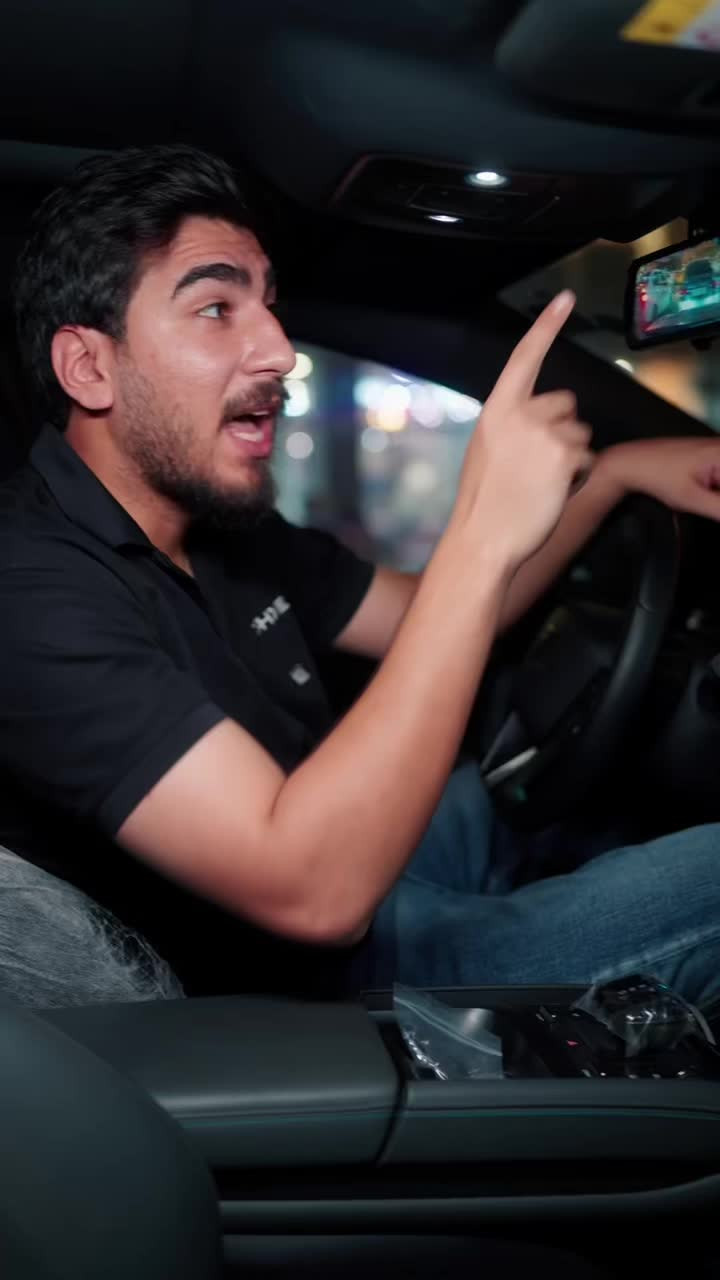 ⁨	كاميرا السيارة AZDOME Pro – حماية وتسجيل بدقة عالية 🚗📹 السعر: 135 الف 🔥   المميزات: • تصوير أمامي 4K وخلفي 2.5K • رؤية ليلية محسنة بتقنية STARVIS 2 • Wi-Fi سريع للتحكم ومشاركة الفيديوهات • أوامر صوتية للتحكم بدون لمس • حفظ تلقائي للقطات عند الحوادث • دعم التطبيق والتحديثات الذكية — توثق رحلاتك بوضوح عالي وتحتفظ باللحظات المهمة تلقائياً.⁩


**إذا كنت صاحب هذا الإعلان وتريد حذفه لأي سبب، رجاءا أرسل رسالة إلى الدعم الفني**