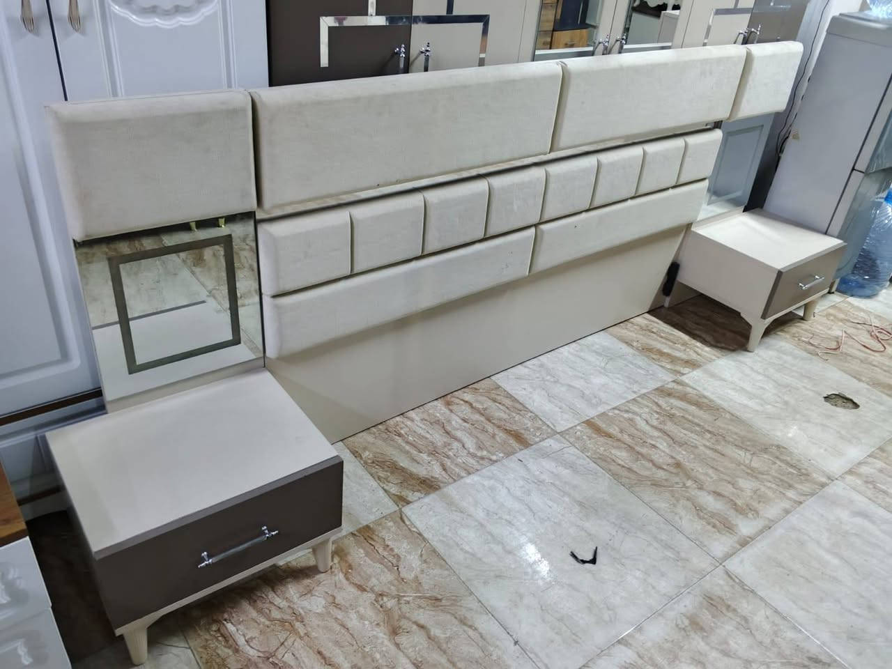غرفه نوم اخو الجديد كلش نظيف ٥ قطع سعر ٤٥٠ بيها مجال شراي تعال خاص عنوان كركوك
العنده غراض للبيع راسلوني *********** او اتصال ع رقم داخل محافظه كركوك
