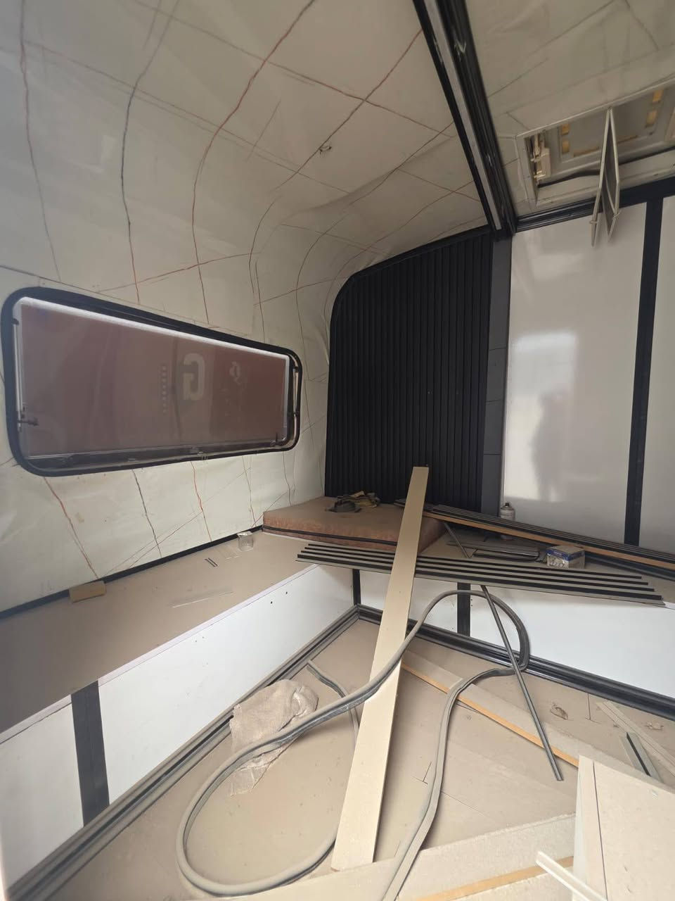 كرفان للبيع ***********
