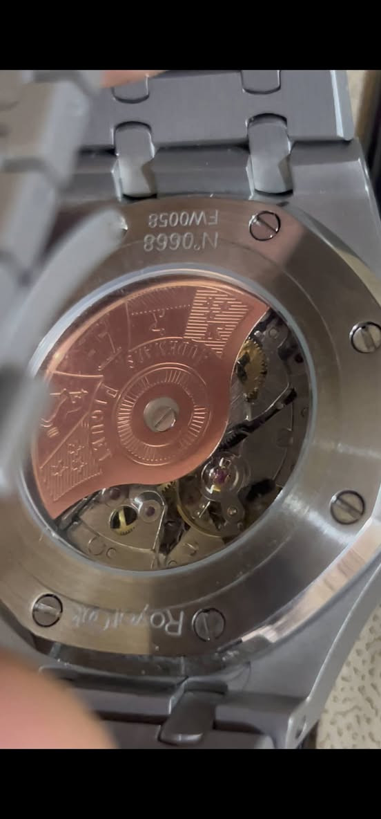 ساعة اوديمار
مكينة اوتو ماستر فول ختومات ومعلمة قفل  وكيس كامل ملحقات ساعة شغلها مطابق ٨٠% نظيفة حيل ملبوسة بس مرة وحدة اليحب سعرها ١١٥ الف مع التوصيل .


**إذا كنت صاحب هذا الإعلان وتريد حذفه لأي سبب، رجاءا أرسل رسالة إلى الدعم الفني**